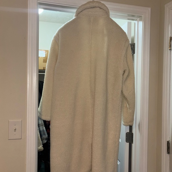 Fabletics Cream Teddy Jacket - Picture 2 of 4